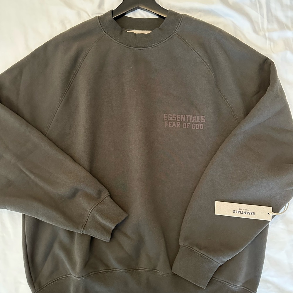 NWT Essentials Crewneck